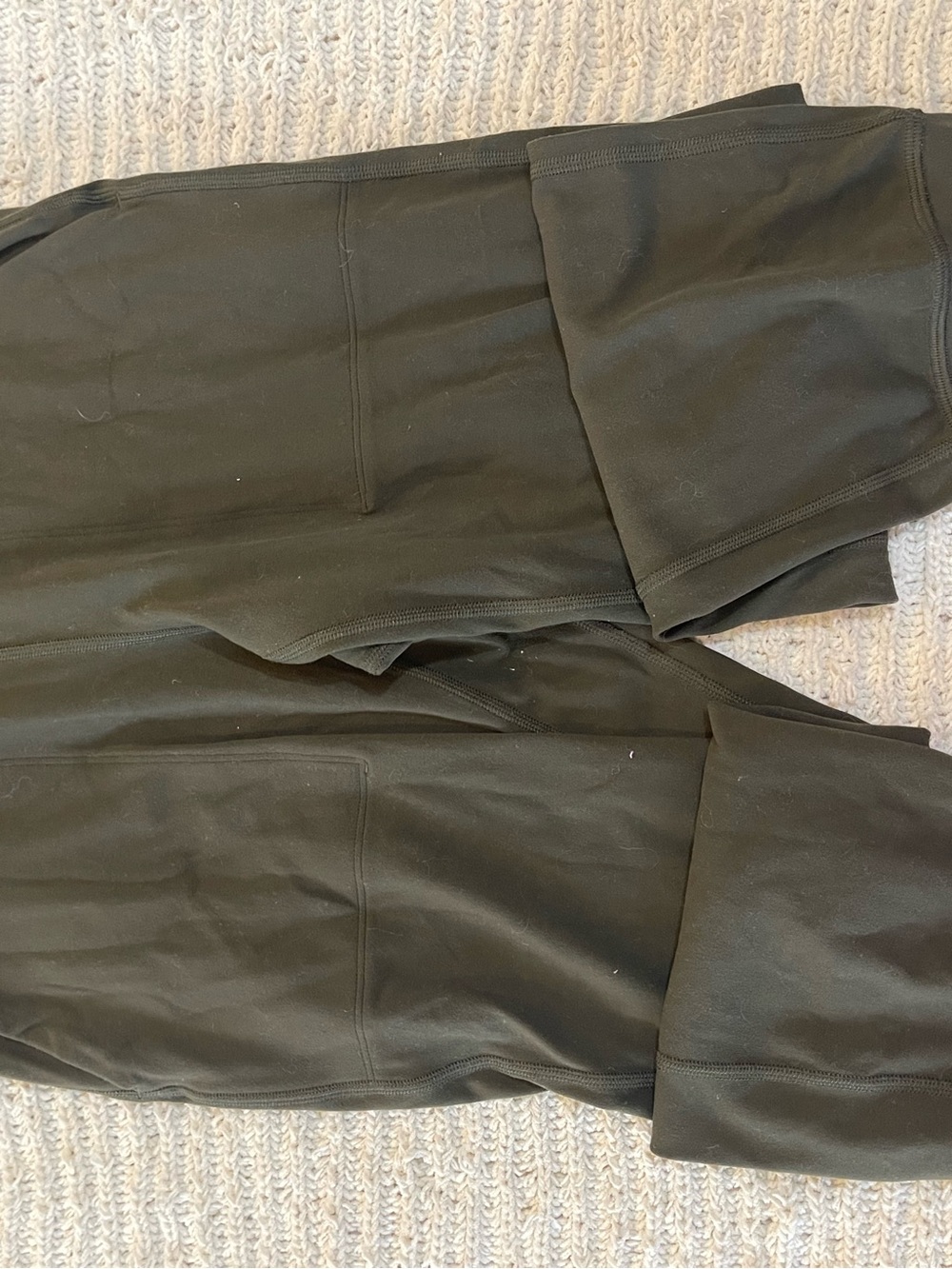 lululemon athletica women’s green Joggers - Picture 2 of 8